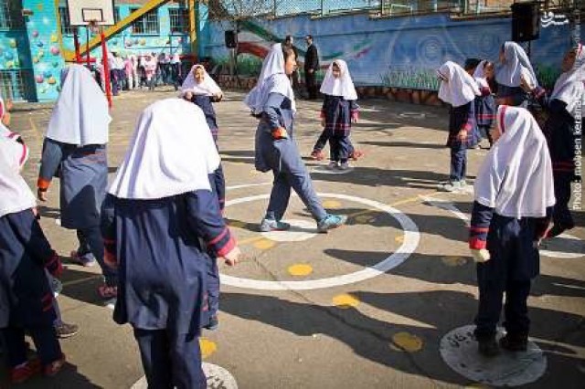 زوج تولید کننده لوازم آموزش دانش آموزان در «همیشه خونه»