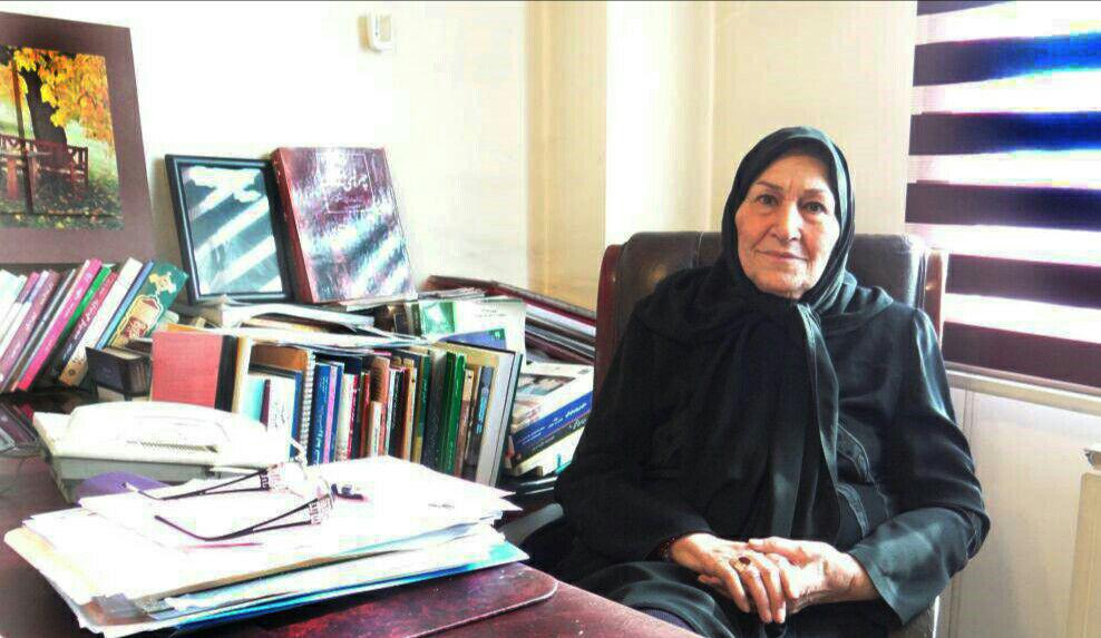 <p><strong><span style="font-size: 12pt; font-family: BYekan;"> مادر مشاوره ایران به شبکه آموزش می آید</span></strong></p>