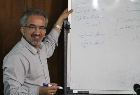 «مشاور» ربا و مجازات آن در قانون را بررسی می کند